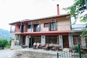 Accommodation at guesthouse Vourmpiani