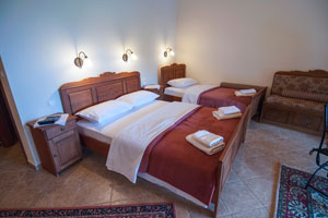 Accommodation at guesthouse Vourmpiani