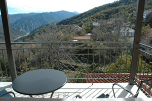 Accommodation at guesthouse Vourmpiani