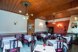 Restaurant at guesthouse Vourmpiani